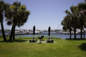 Pirates' Bay Marina